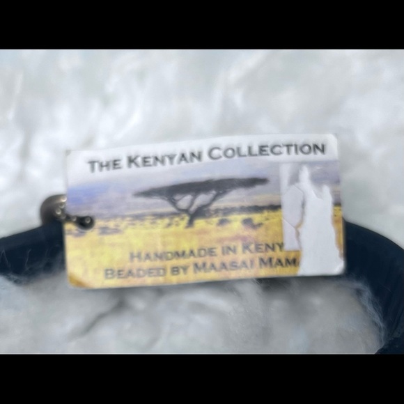 Hand Beaded dog collar The Kenyan Collection - Picture 7 of 7